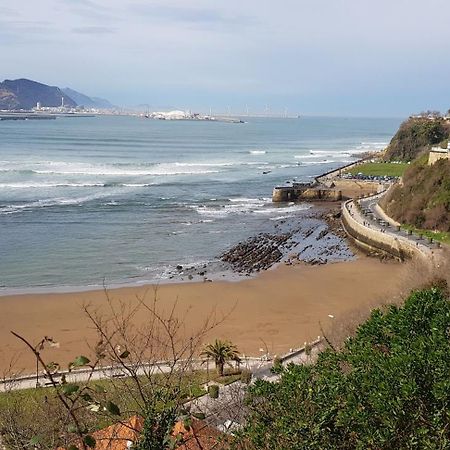Cozy Yellow Home In Getxo Bagian luar foto